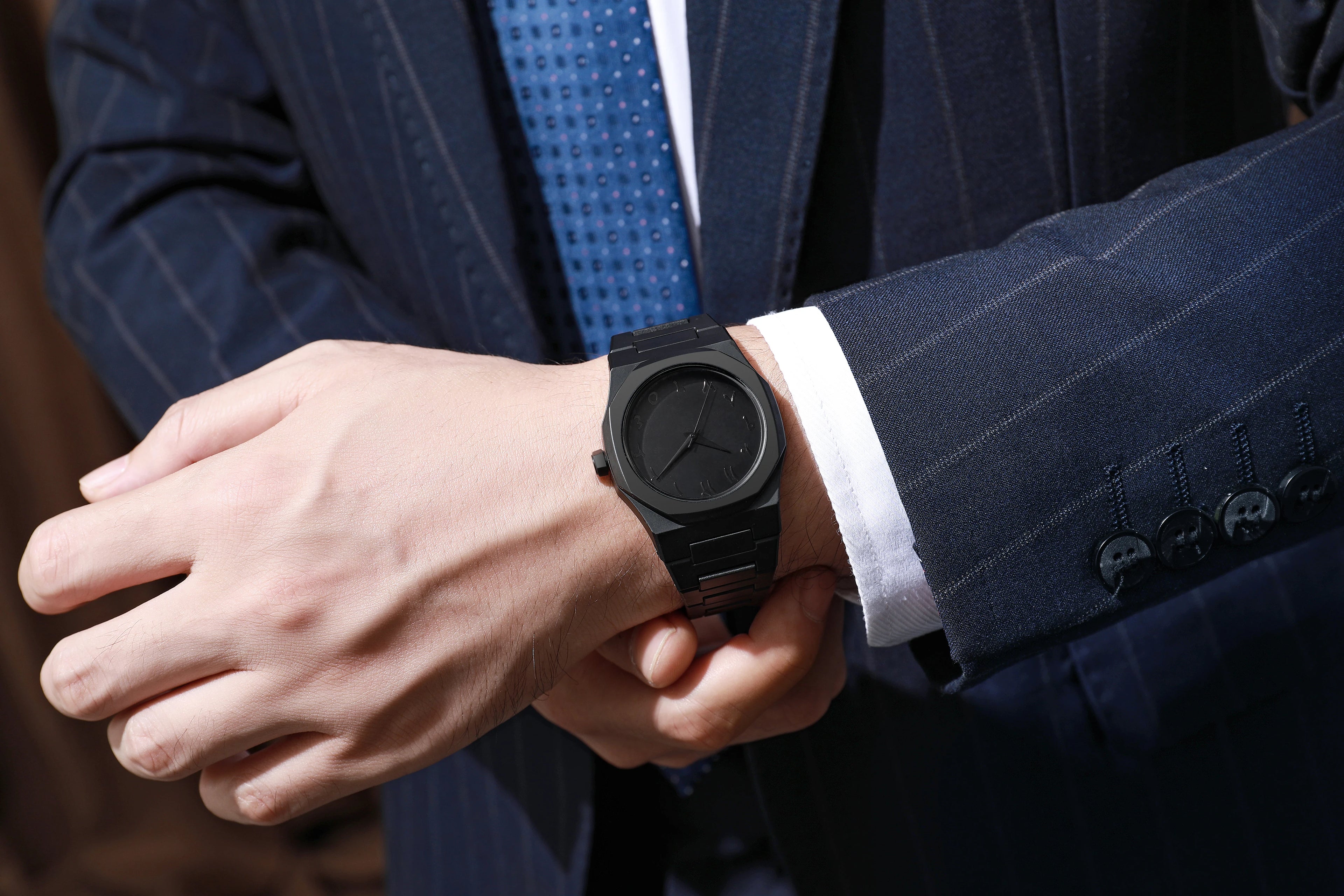 Modern Minimalist Kişilik Yaratıcı Tamamen siyah erkek saati Arapça Dijital Spor Eğlence Kuvars İzle Benzersiz Tasarım İzle